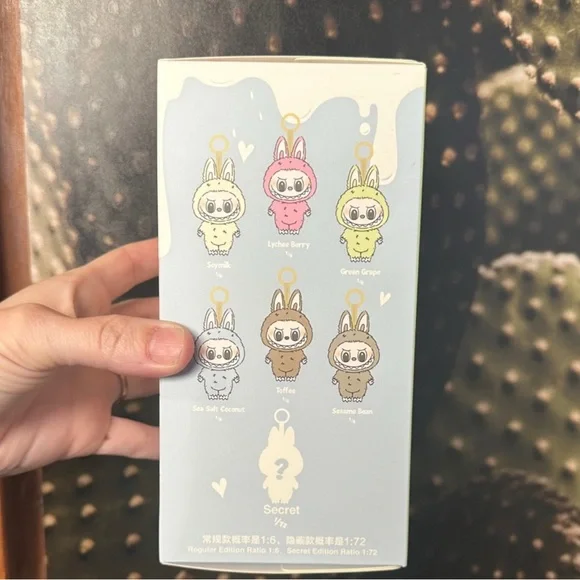 POPMART secret Chestnut Cocoa Exciting Macaron - Picture 3 of 5